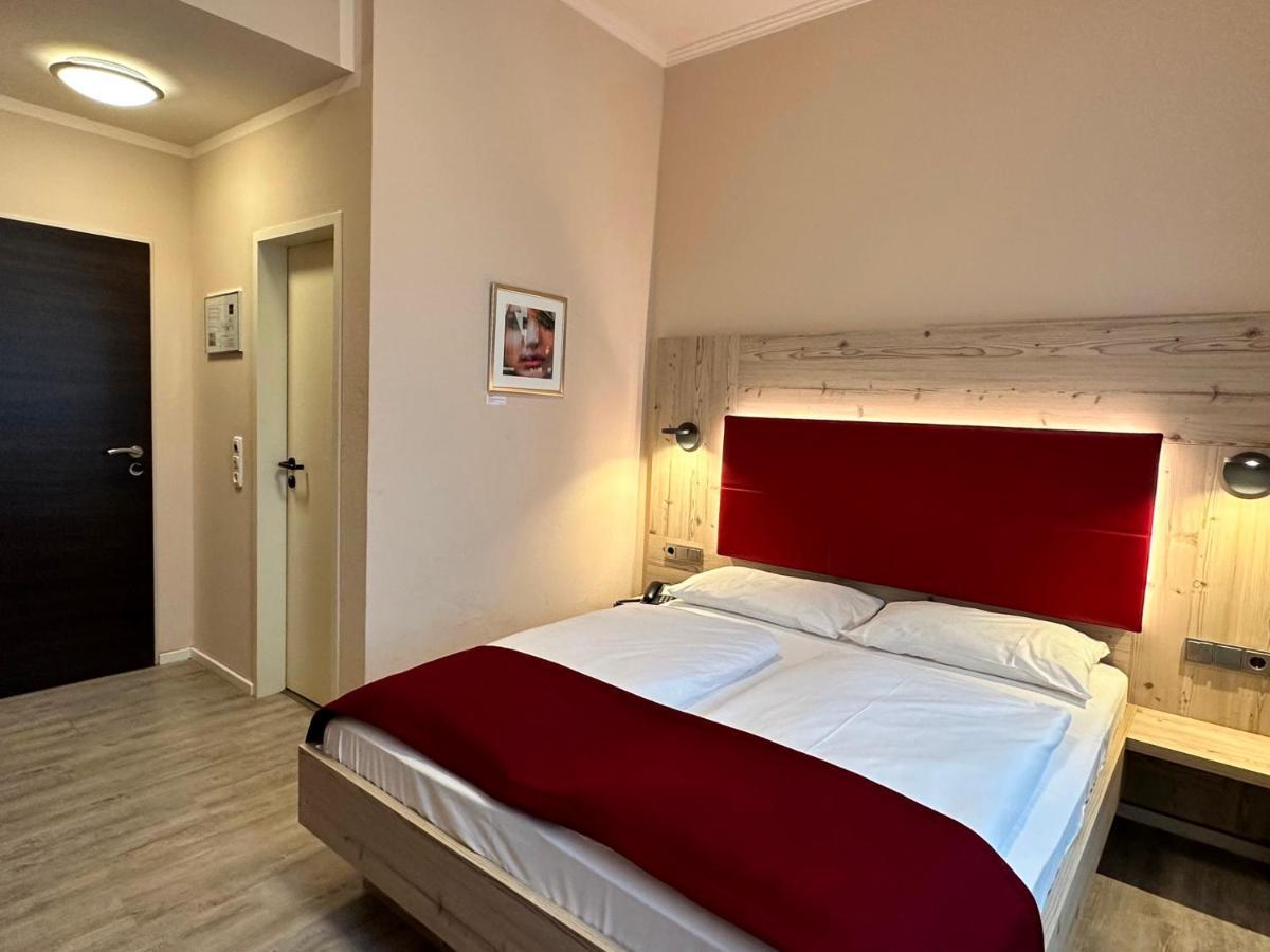 Trip Inn Posthotel Dueren Düren - Eifel Eksteriør billede
