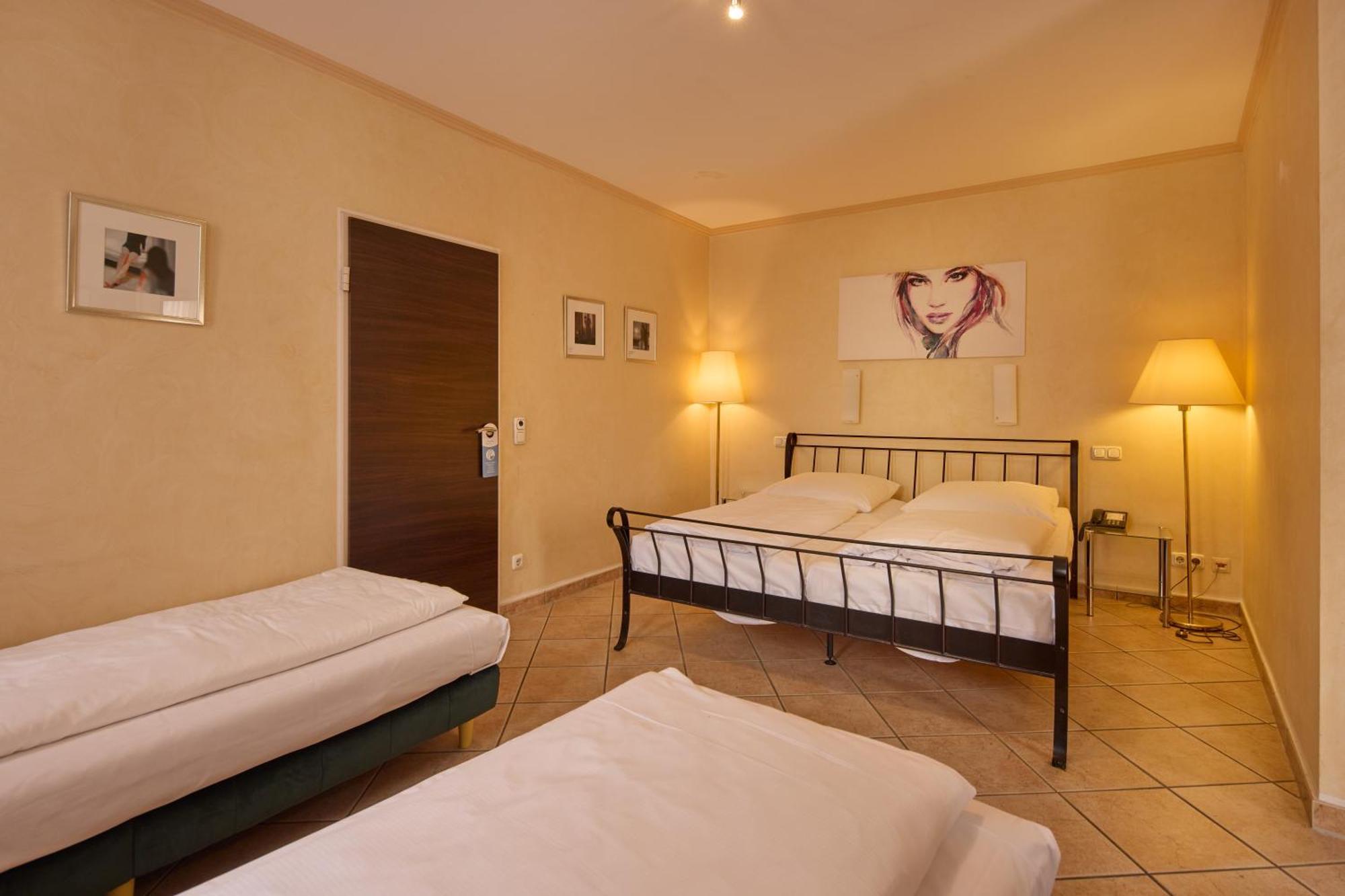 Trip Inn Posthotel Dueren Düren - Eifel Eksteriør billede