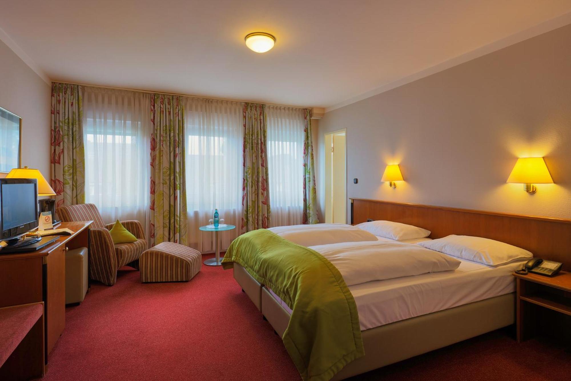 Trip Inn Posthotel Dueren Düren - Eifel Eksteriør billede