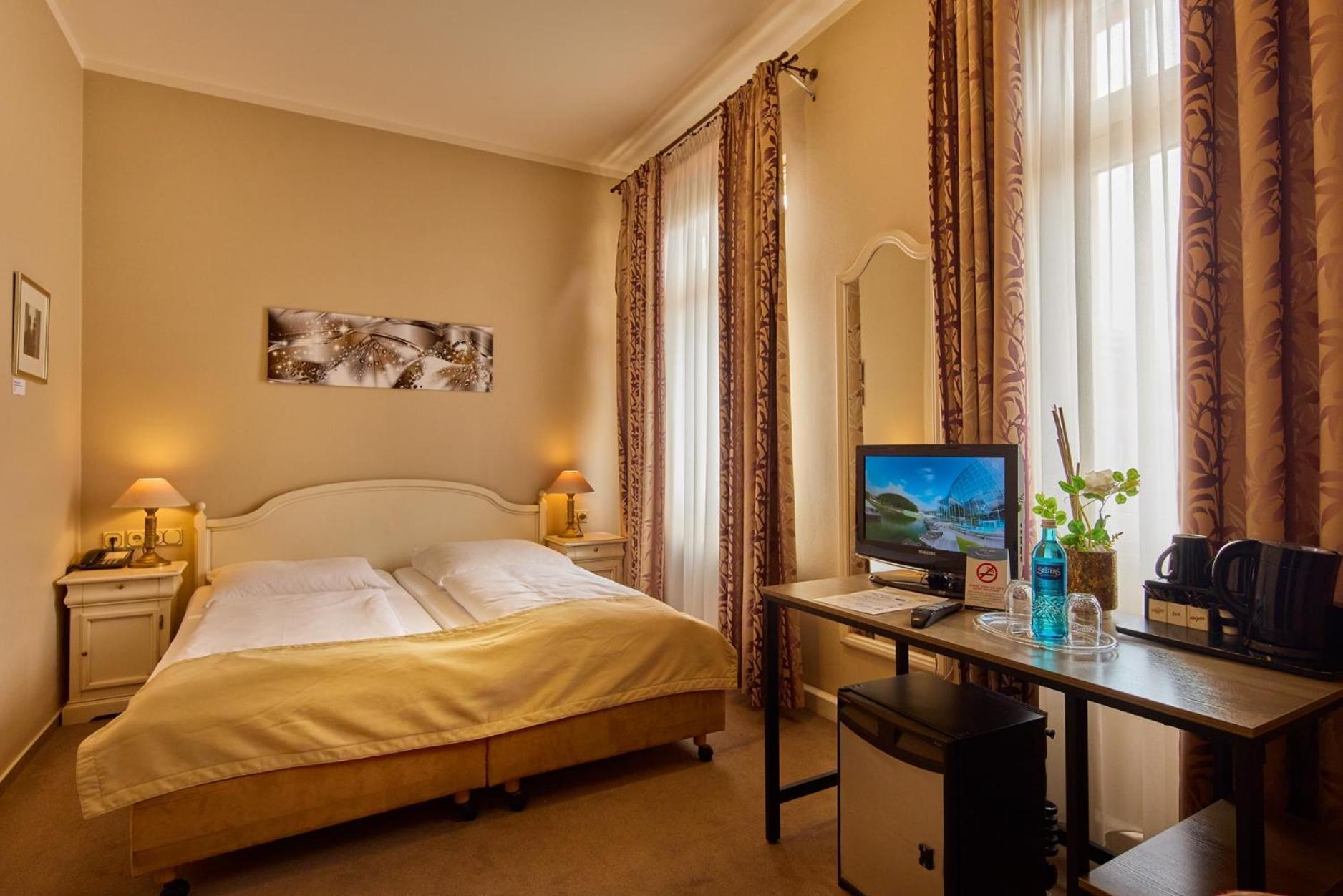 Trip Inn Posthotel Dueren Düren - Eifel Eksteriør billede