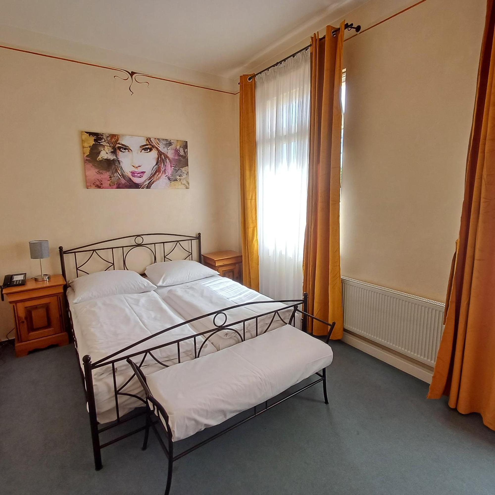 Trip Inn Posthotel Dueren Düren - Eifel Eksteriør billede